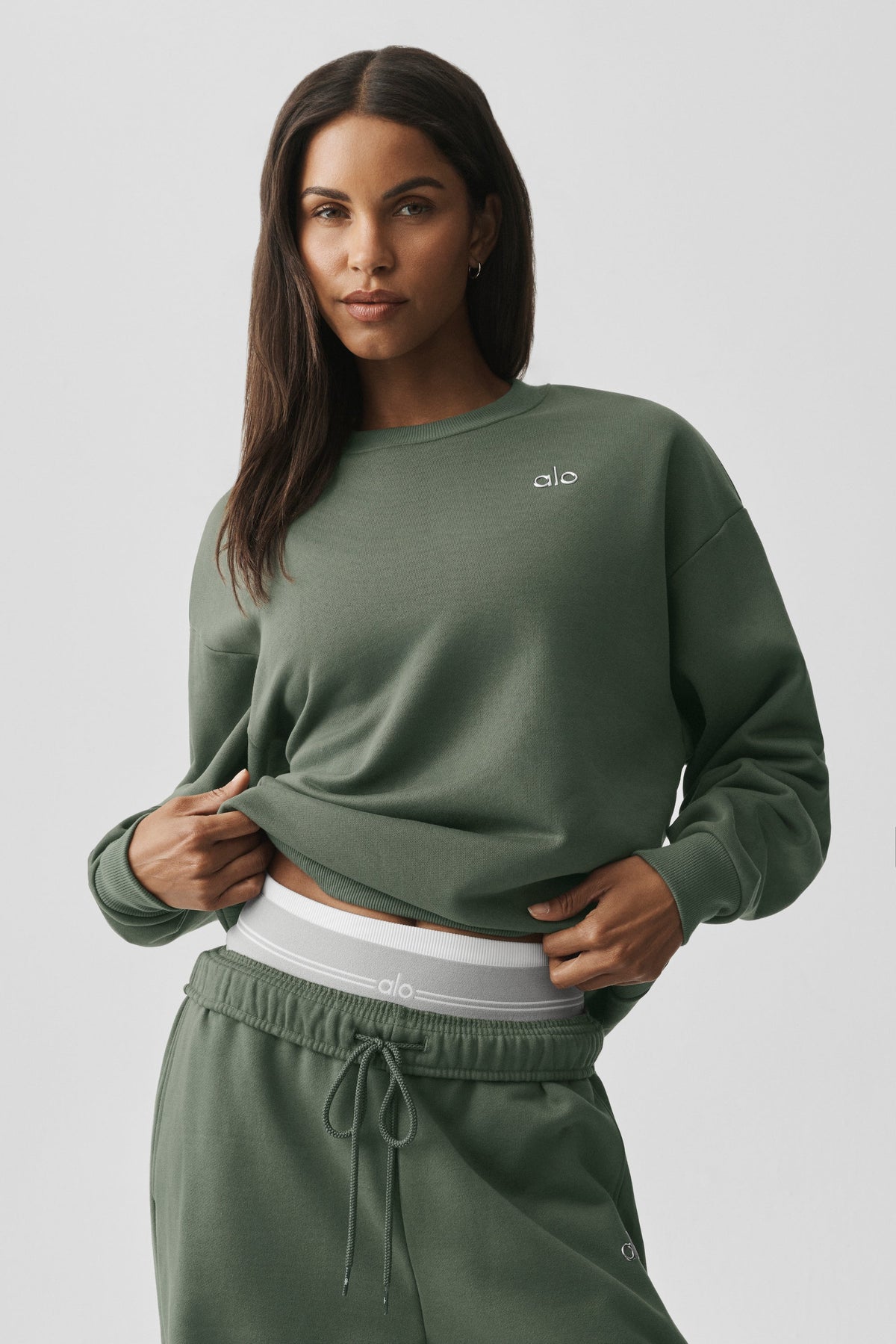 Alo Yoga Accolade Crew Neck Pullover - Bamboo Green