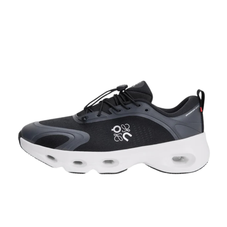 ON Running Cloudsolo Loewe Black White