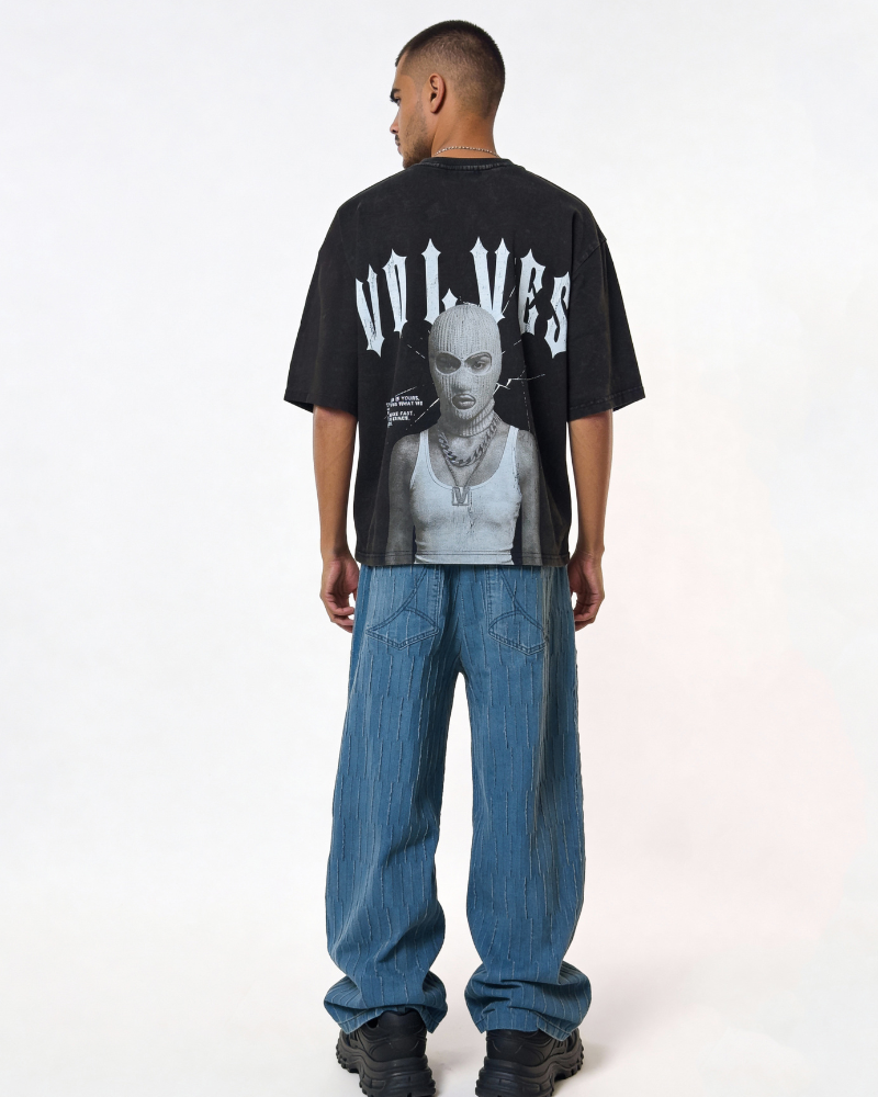 VOLVES OVERSIZED T SHIRT