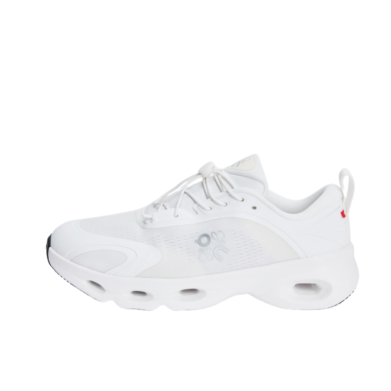 ON Running Cloudsolo Loewe White Light Grey