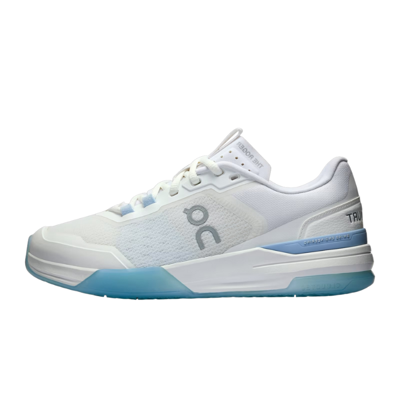 On Running The Roger Advantage Pro White Chambray (W)