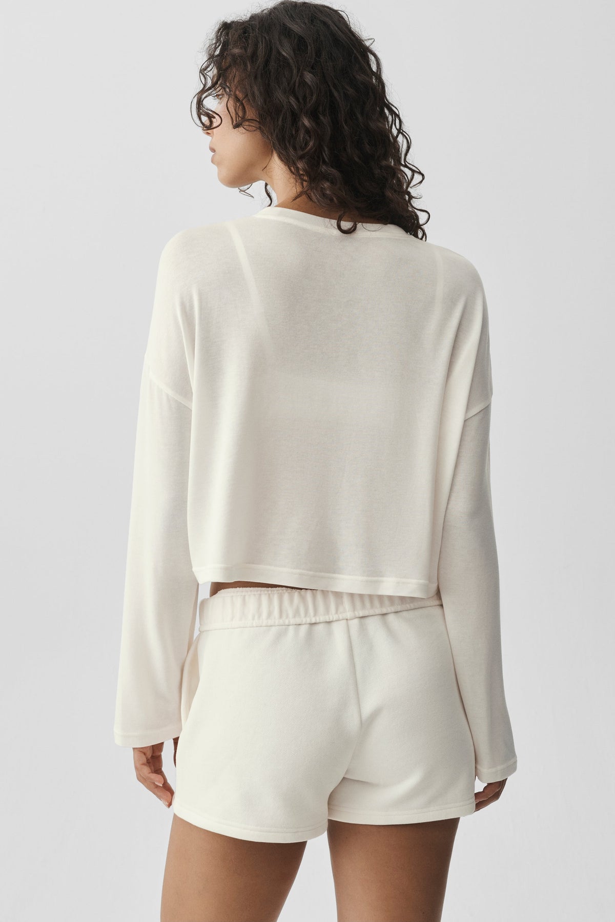 Alo Yoga Semi-Sheer Oasis Boxy Long Sleeve - Ivory