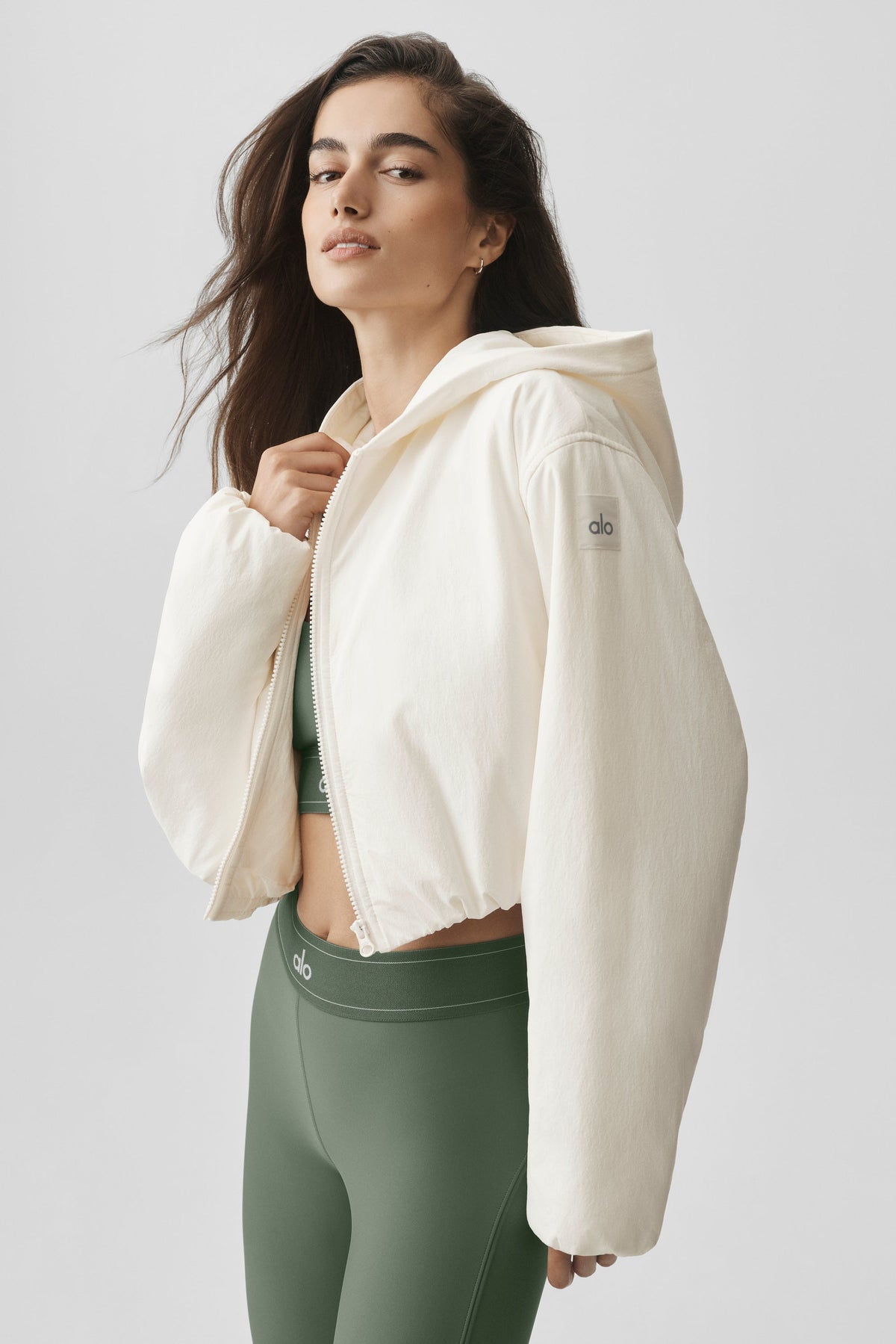 Alo Yoga Cropped Mountain Peak Full-Zip Hoodie - Ivory