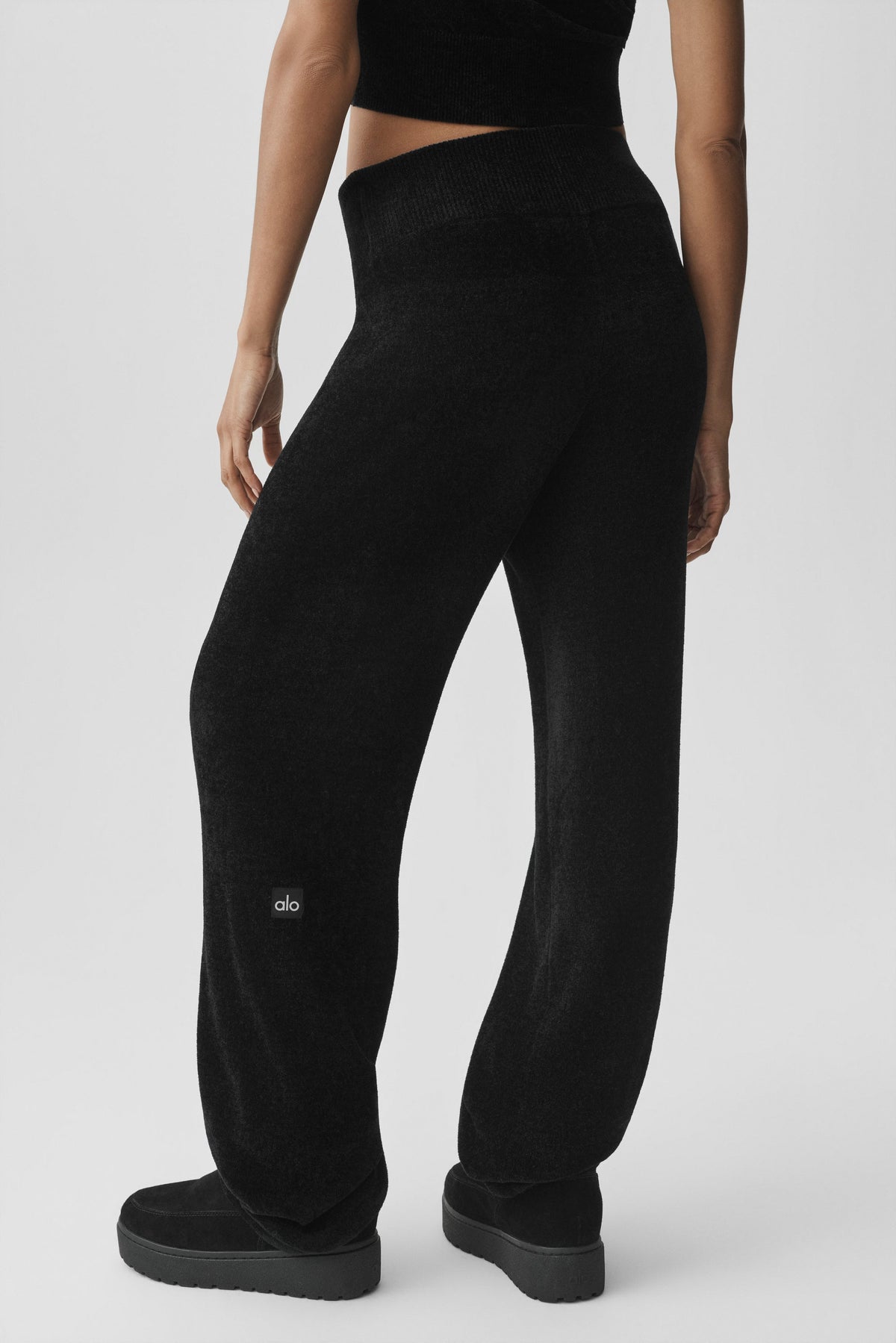 Alo Yoga Micro Chenille High-Waist Straight Leg Pant - Black