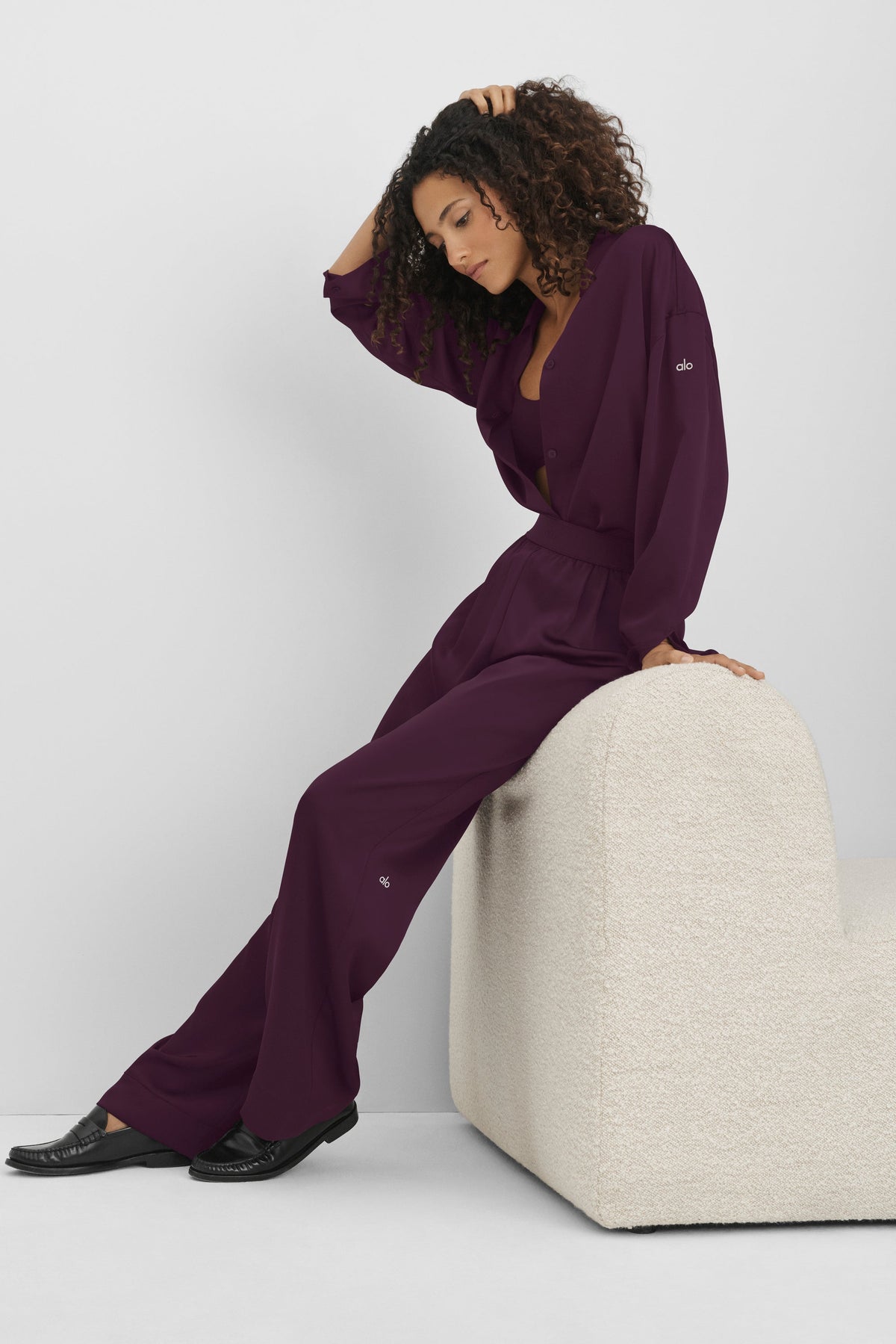 Alo Yoga Satin High-Waist Smooth Talker Pant (Regular) - Rich Bordeaux