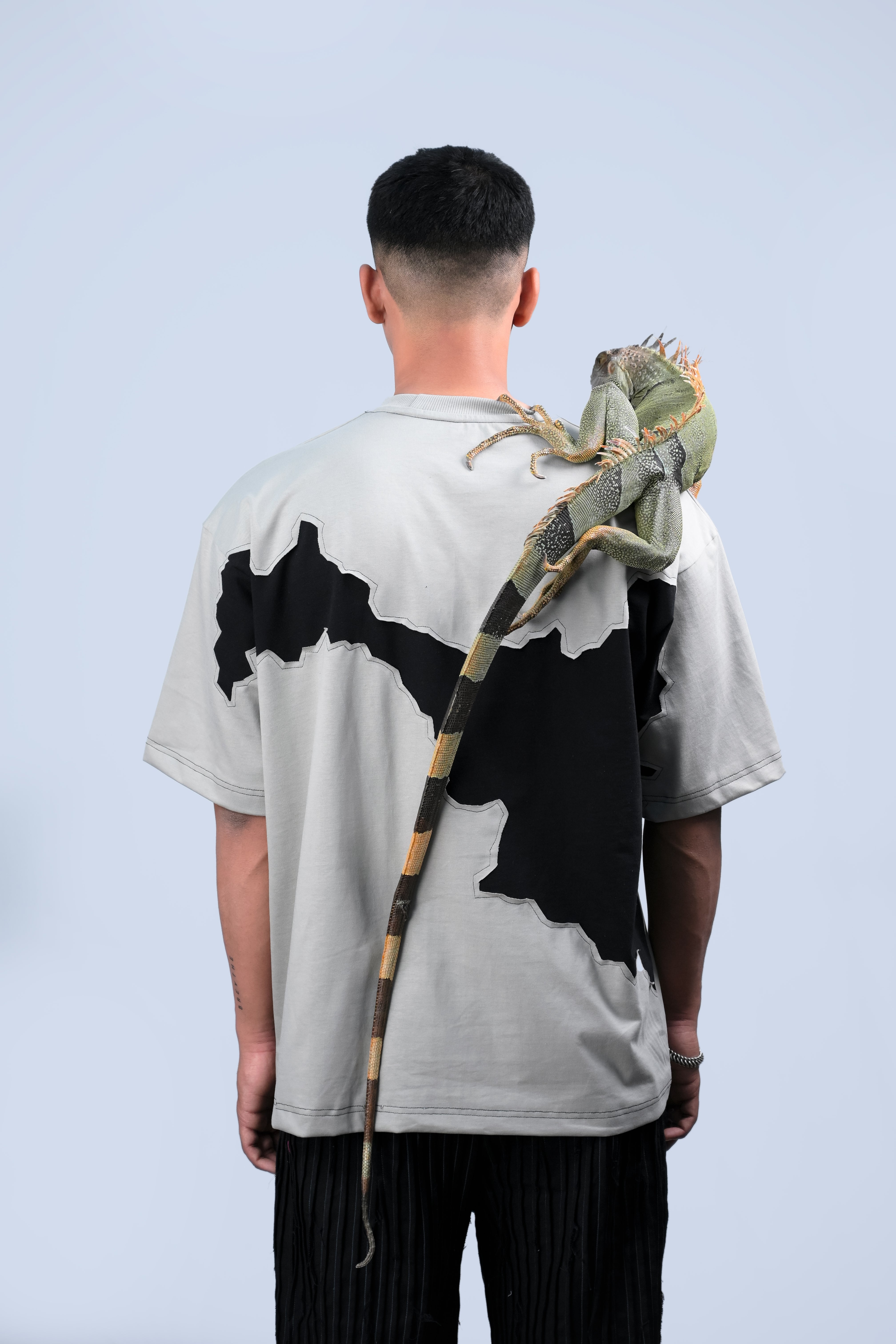 Farda Clothing AUTOGRAPH TEE: LIFEGRAY (UNISEX)