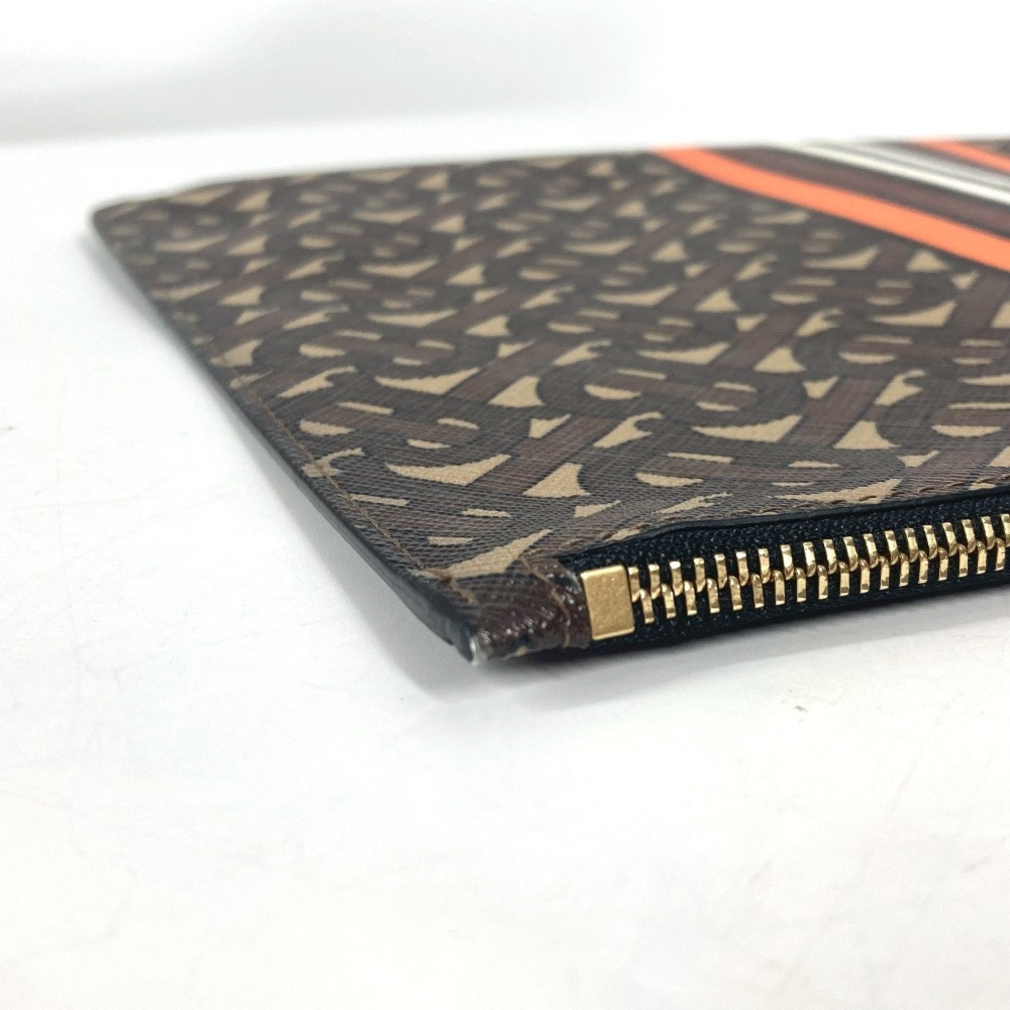 Burberry  Leather Clutch Bag Pouch (Pre-Owned)