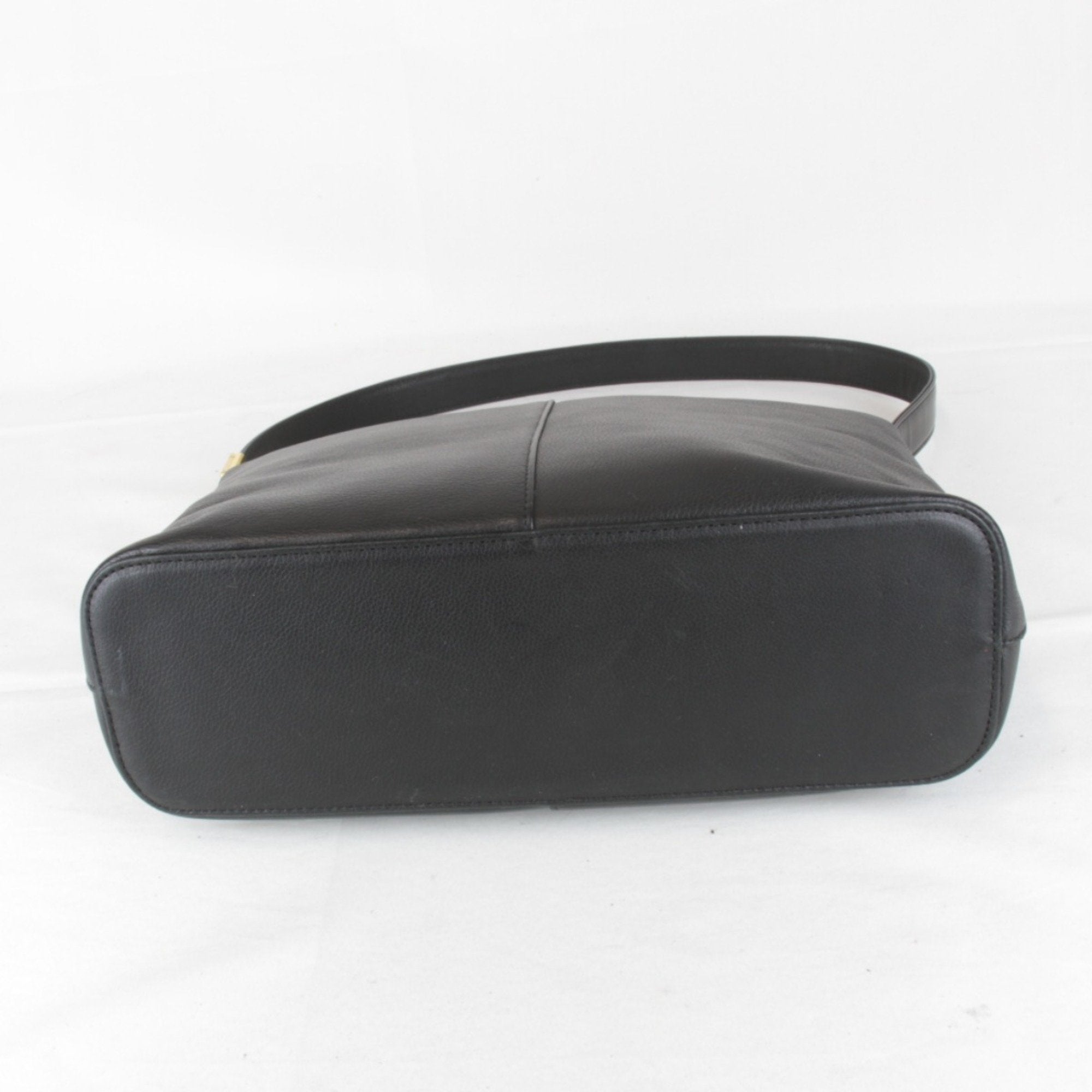 Burberry Leather Shoulder Bag (Pre-Owned)