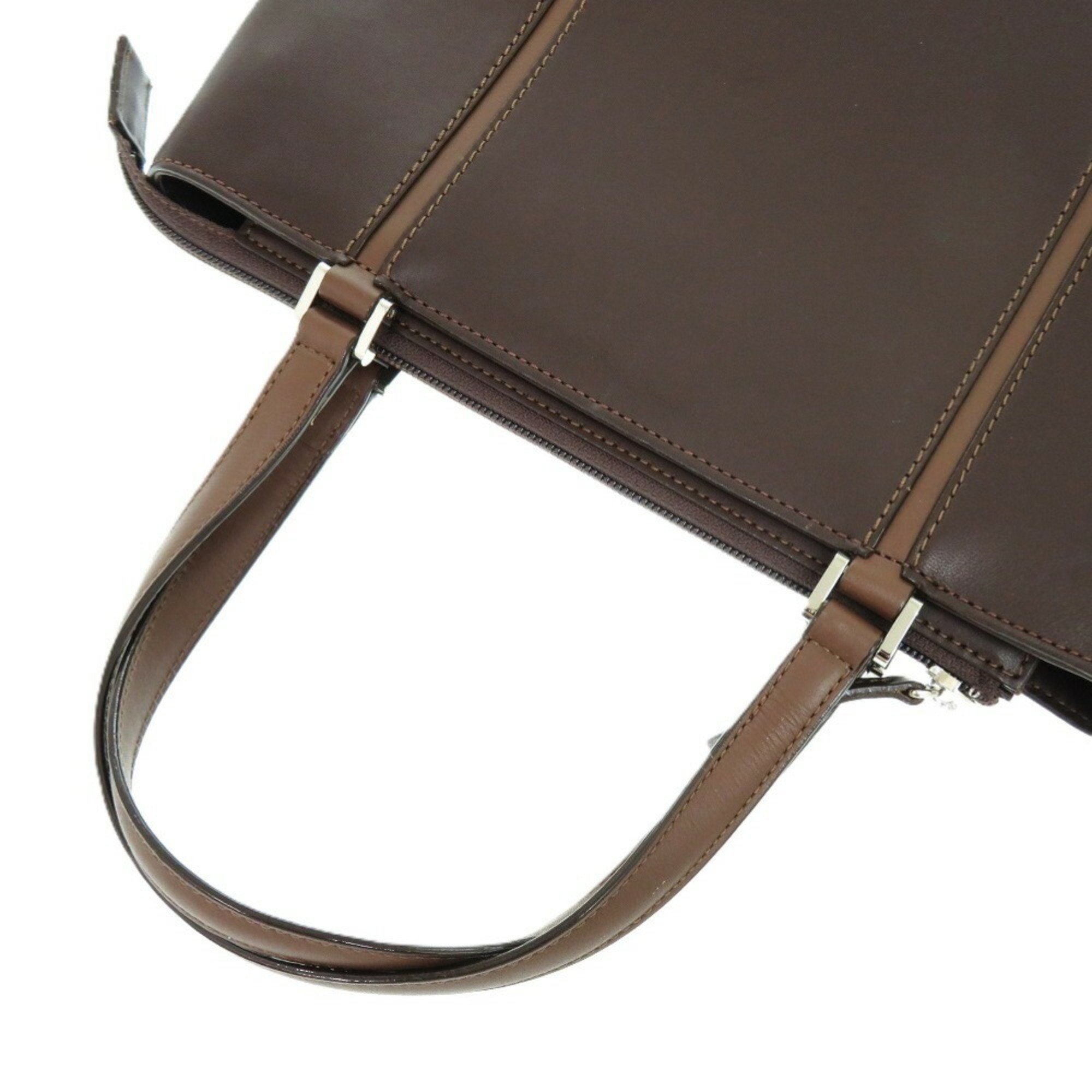Burberry Leather Tote Bag (Pre-Owned)