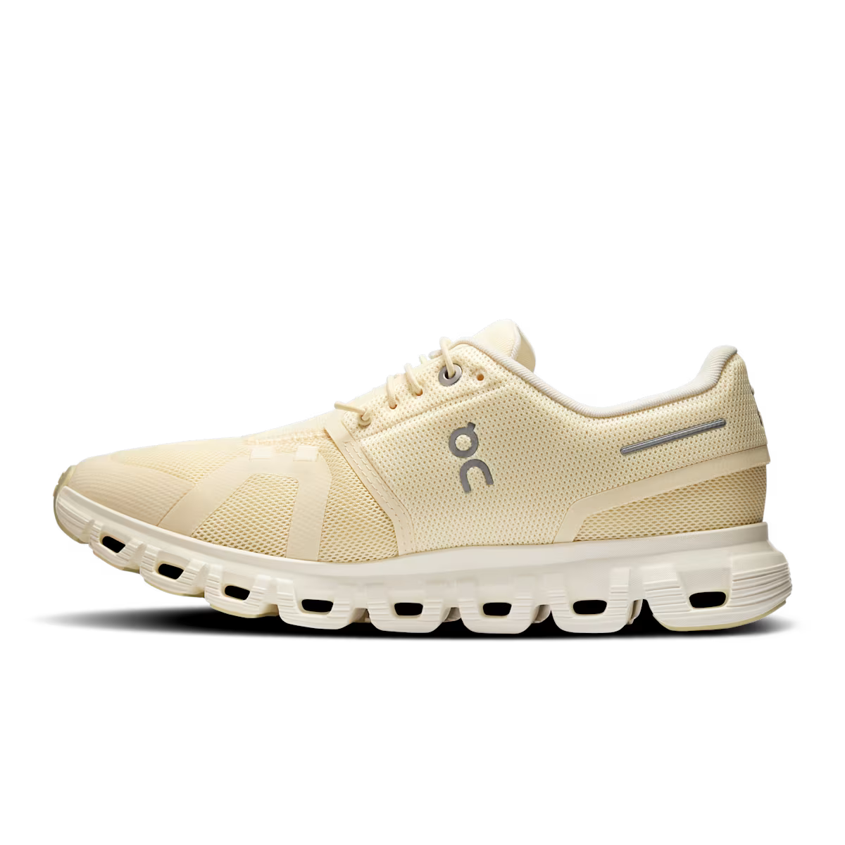 On Running Cloud 6 Castor Ivory (W)