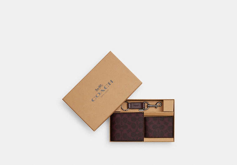 COACH®,Boxed 3-In-1 Wallet Gift Set In Signature Canvas,Bi Fold,Key Chain,Coin,Set,Casual,Maroon,Front View