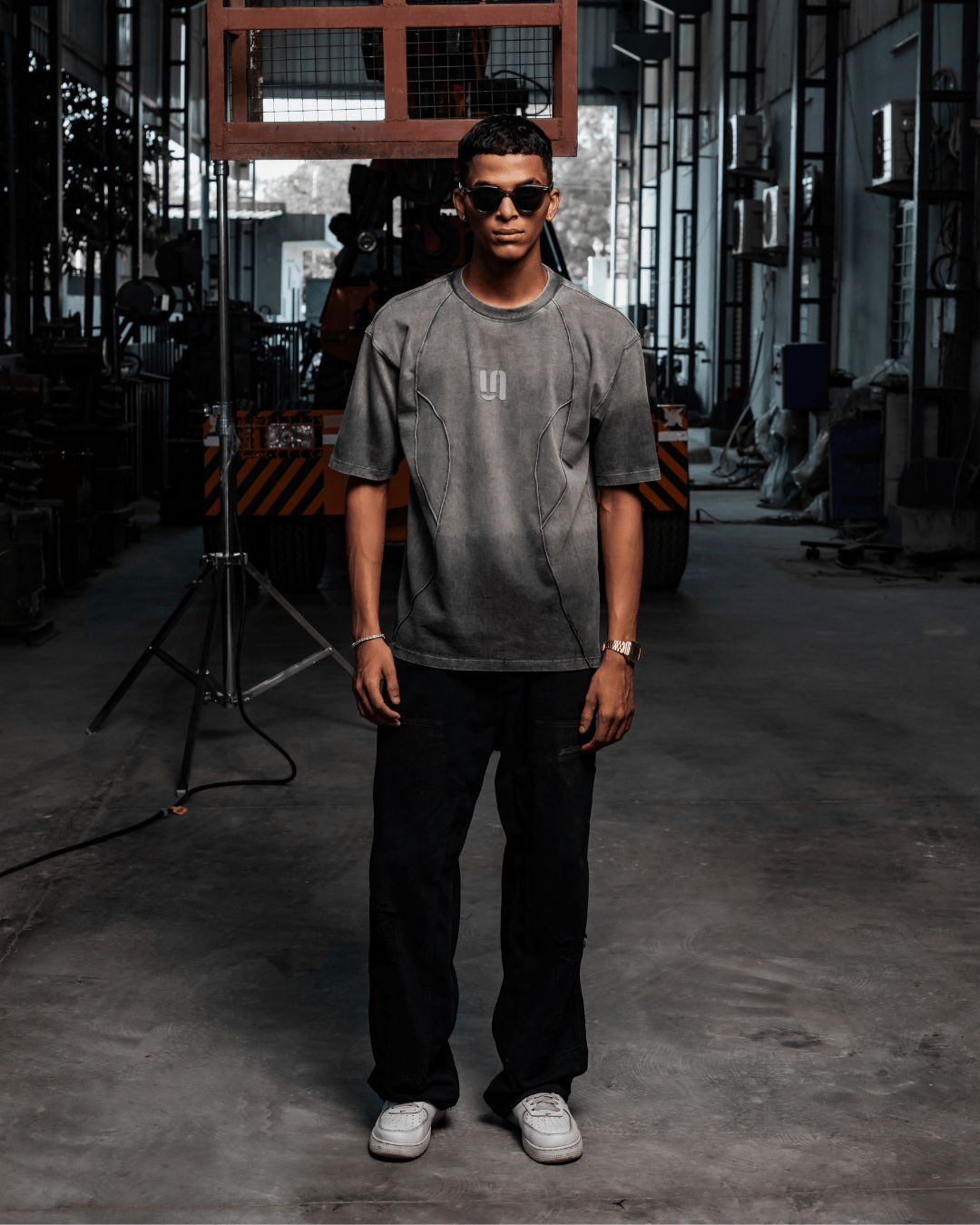 Sullitt GREY THREADBARE TEE