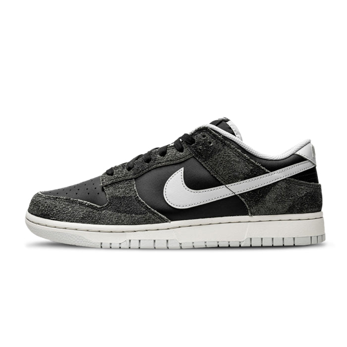 Dunk Low Zebra Available at Pick your kiicks.
